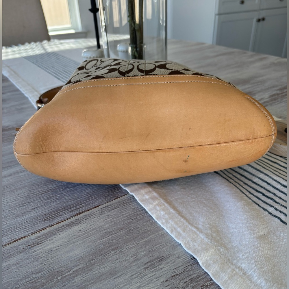 ππ¦ Coach Vintage Signature Brown and Tan Shoulder Bag - Picture 9 of 14